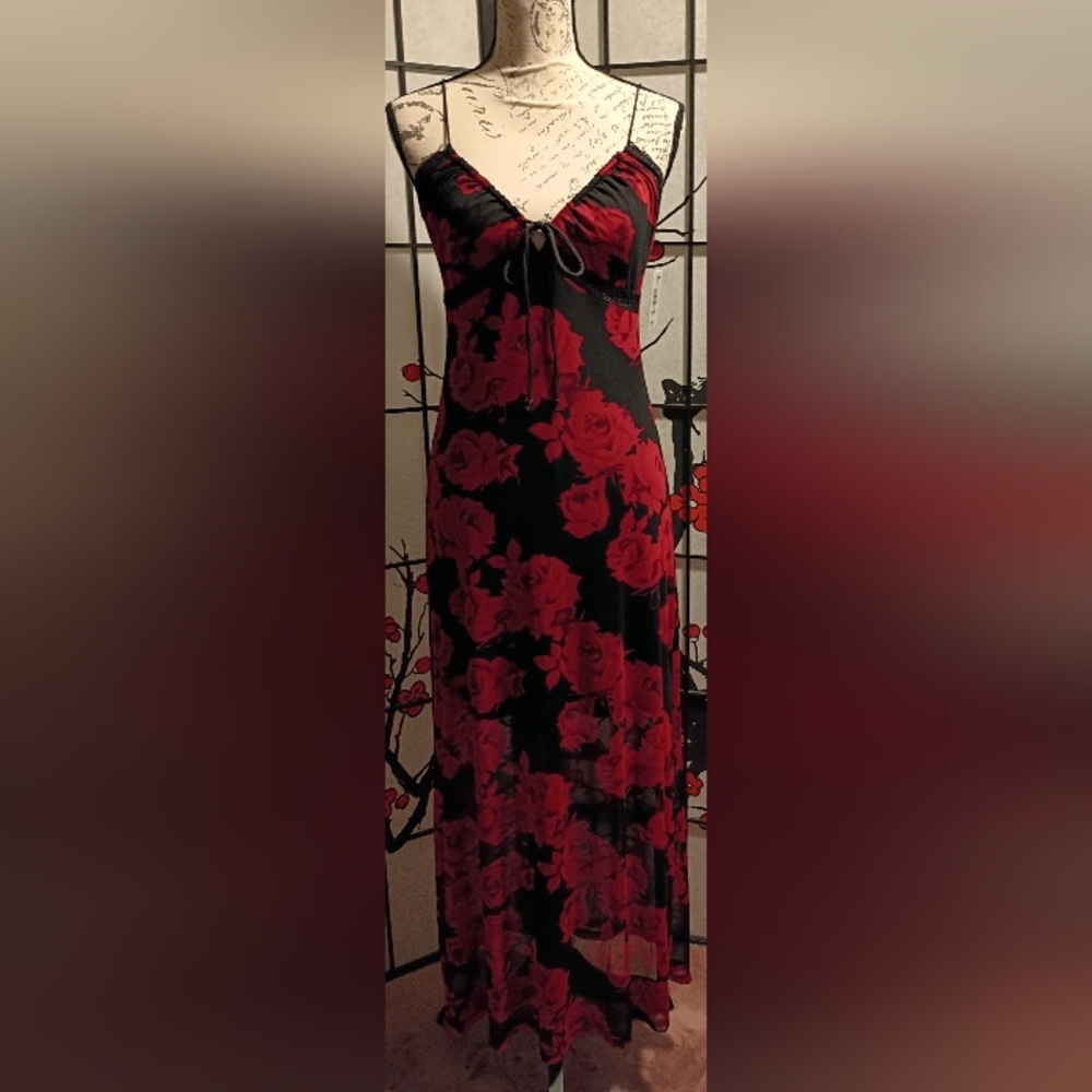 Elegant Red Floral Maxi Dress